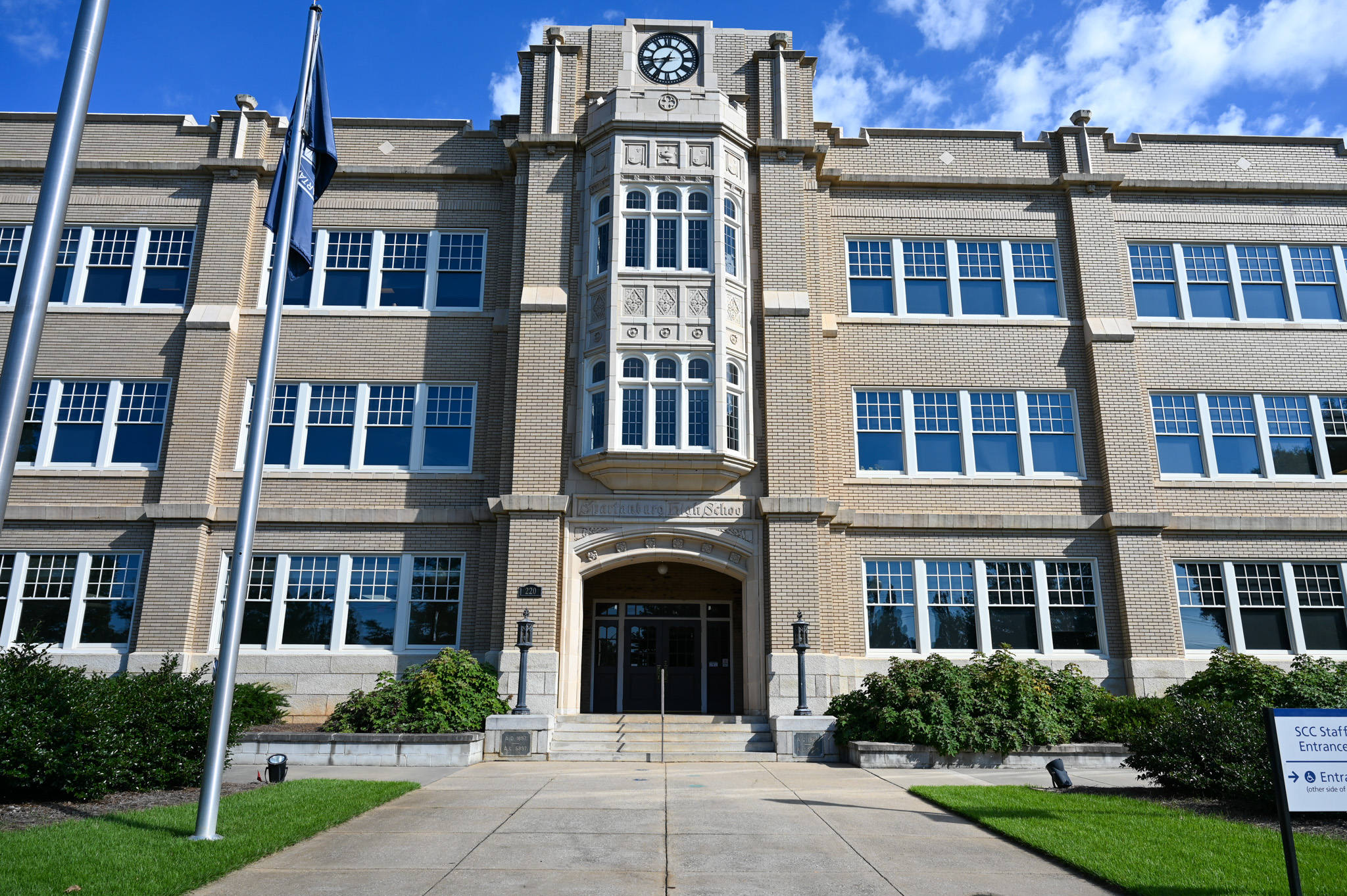 Picture of SCC's Downtown campus building